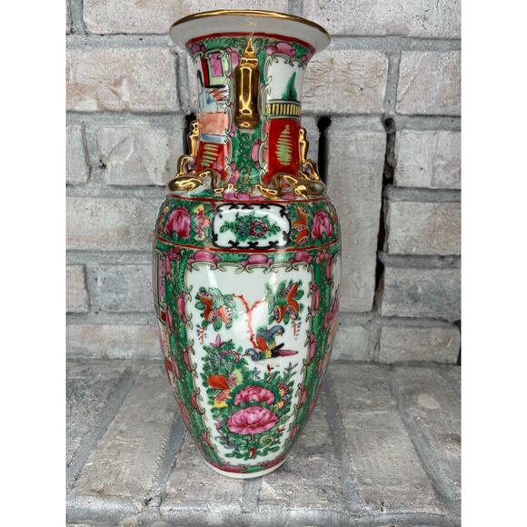 Vintage Chinese Rose Medallion Famille Rose Porcelain Vase